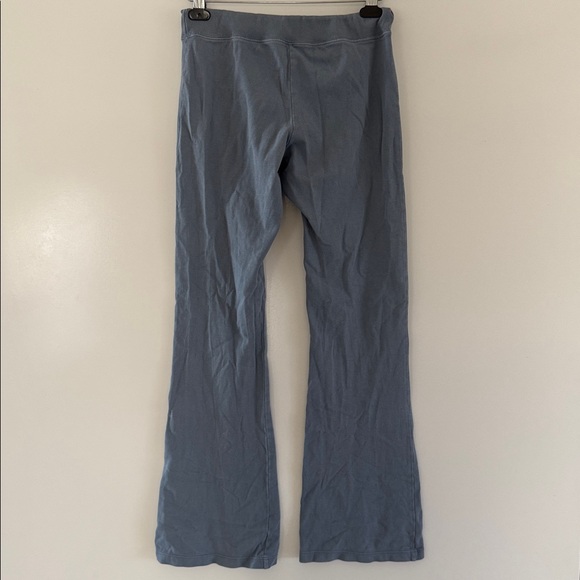 Brandy Melville Yoga Flare Pants Womens Medium Blue Gray Drawstring - Picture 5 of 8